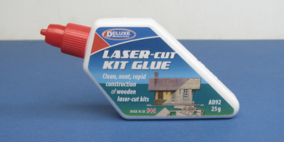 DM 00-00 Deluxe Materials Laser Kit Glue Designed specifically for laser cut kits. Recommended for our N gauge and TT:120 range of kits.